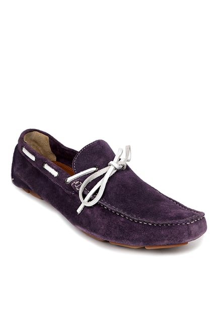 purple boat shoes