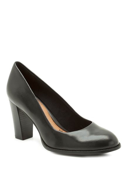 clarks black heeled shoes