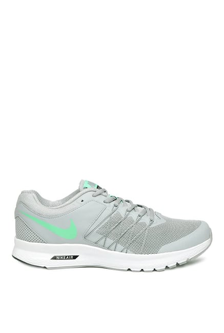 nike light gray shoes