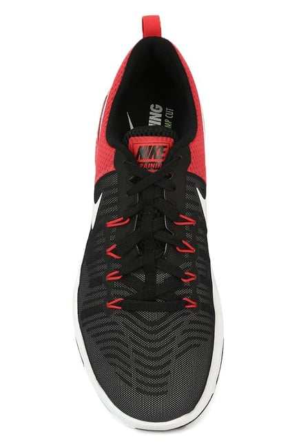 Nike zoom train hotsell action black running shoes