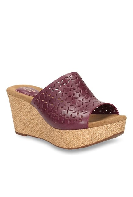 plum wedges