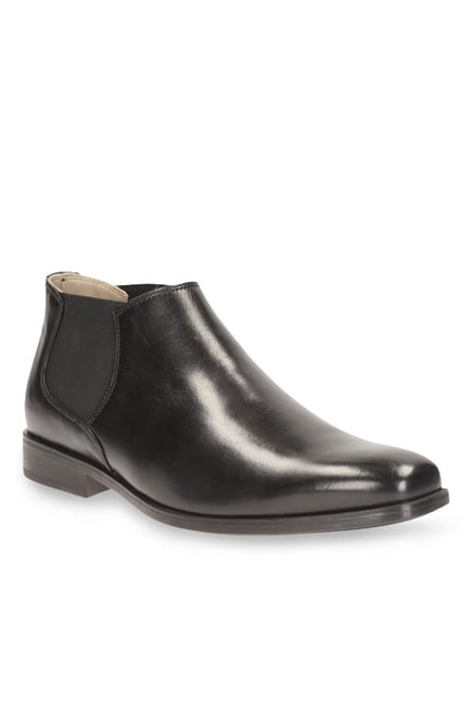 clarks black chukka boots