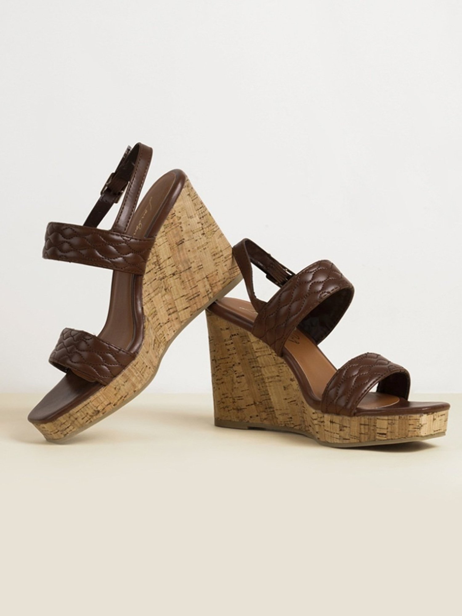 Ethnic Wear Brown Canvas Low Heel Sandal at Rs 670/pair in Mumbai | ID:  2851306098091
