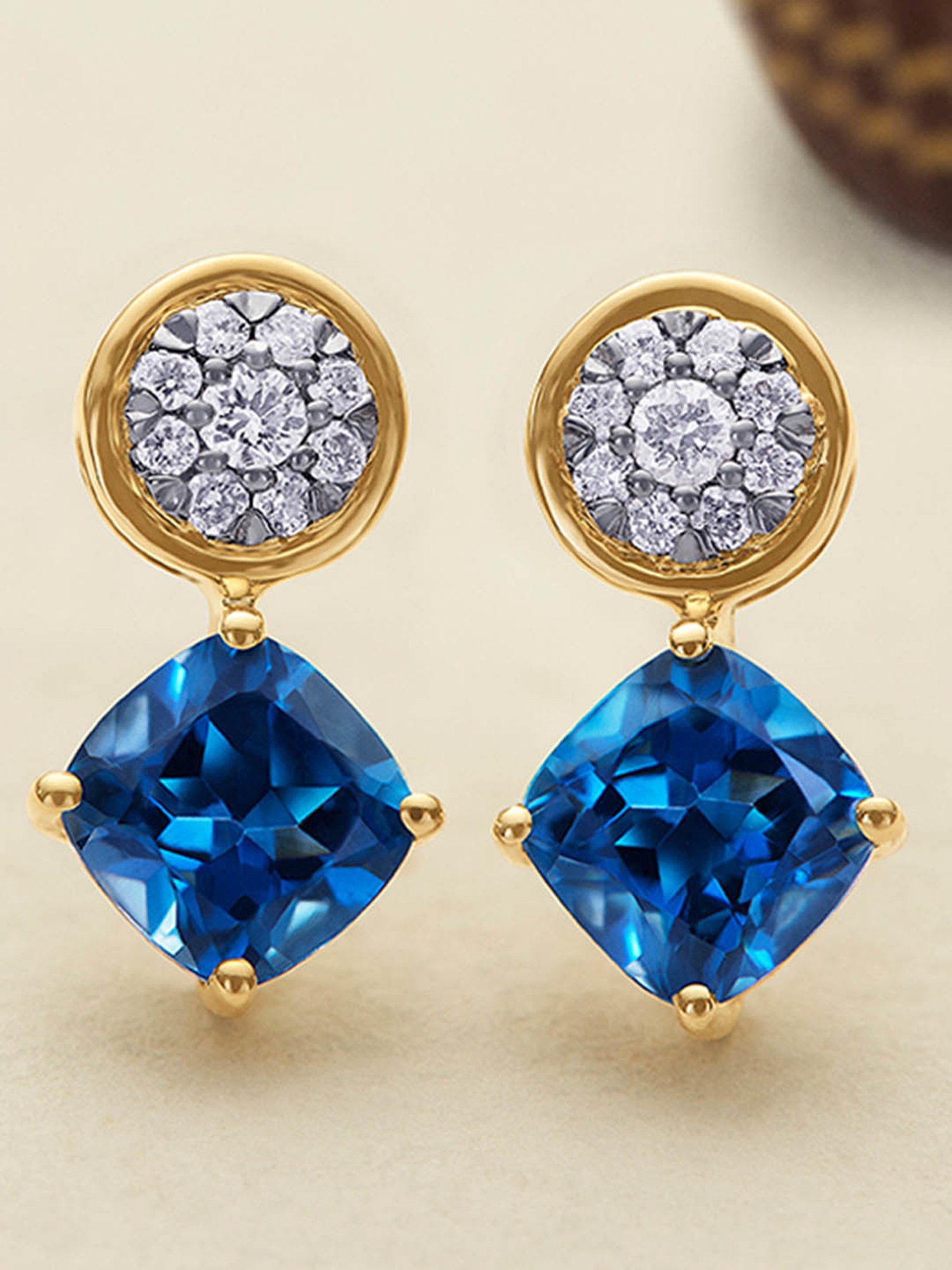 9ct Gold Blue Topaz Earrings - 5mm - G0427 | F.Hinds Jewellers