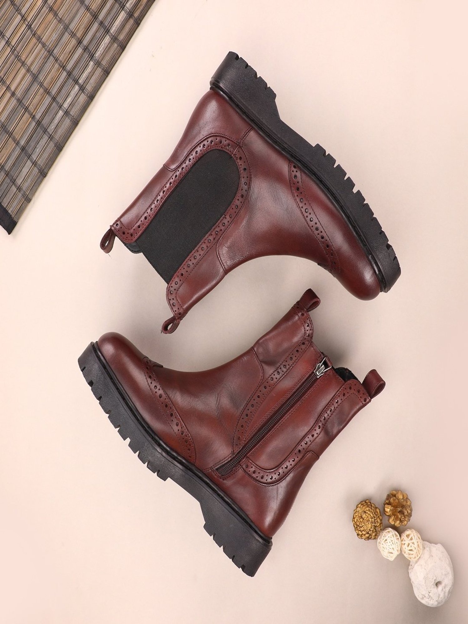 Plaid panel outlet flat boot