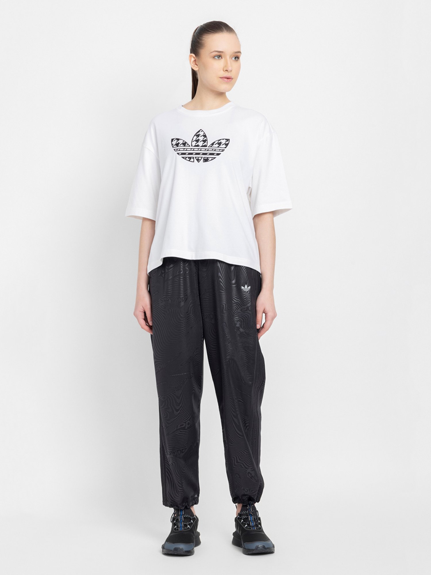 adidas Relaxed fit trousers outlet  1800 products on sale  FASHIOLAcouk