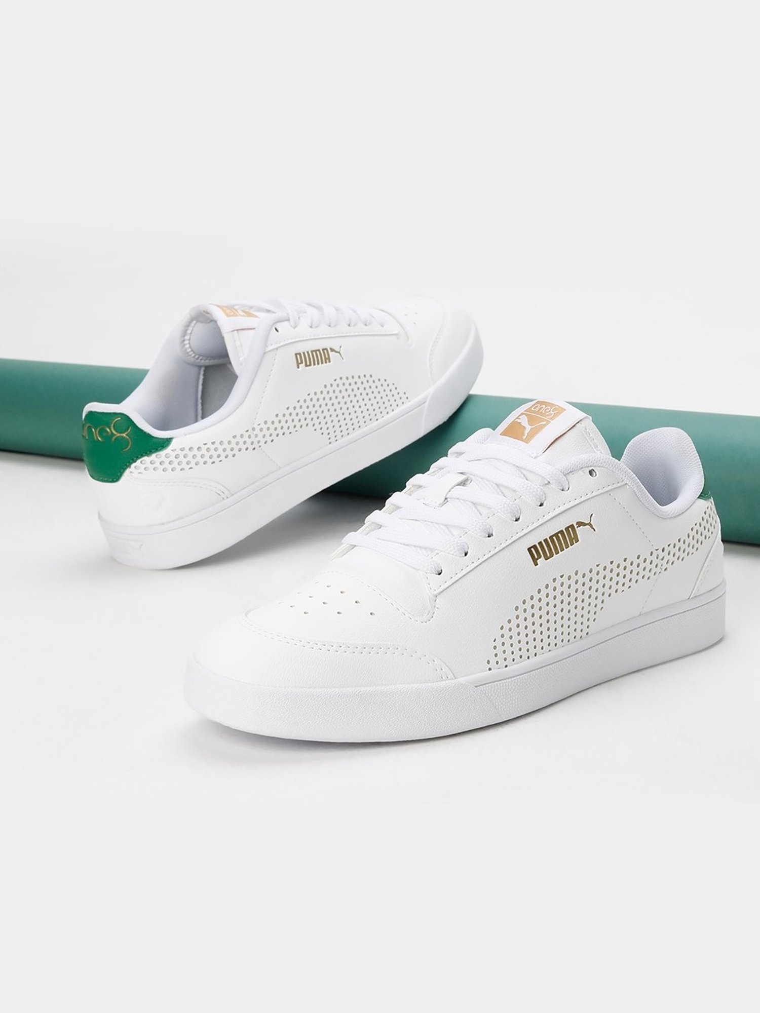 Buy Puma Men White Basket Classic Gum Deluxe Sneakers - Casual Shoes for  Men 7252268 | Myntra