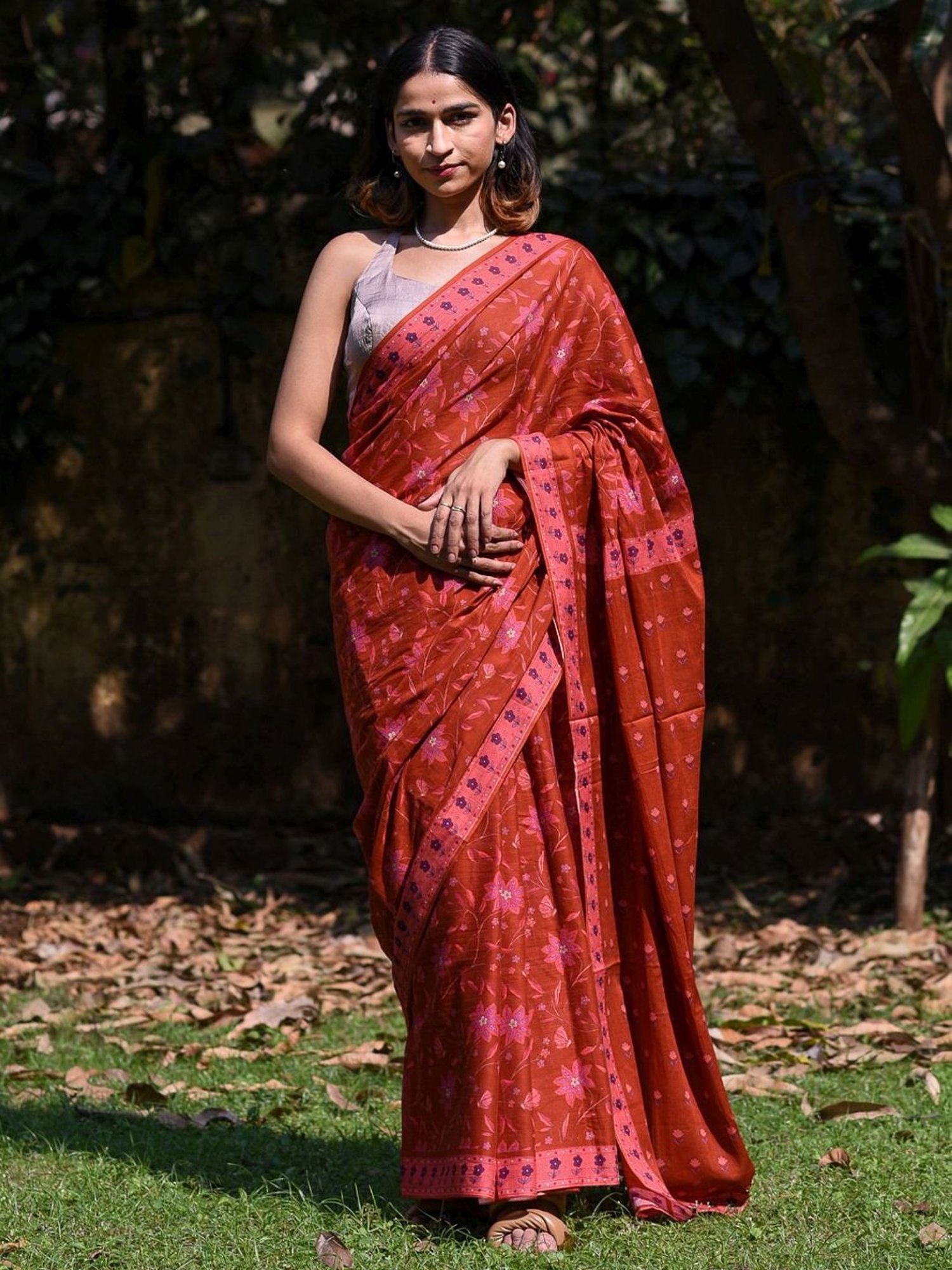 Buy Suta Maroon Cotton Floral Print Saree Without Blouse for Women Online @  Tata CLiQ