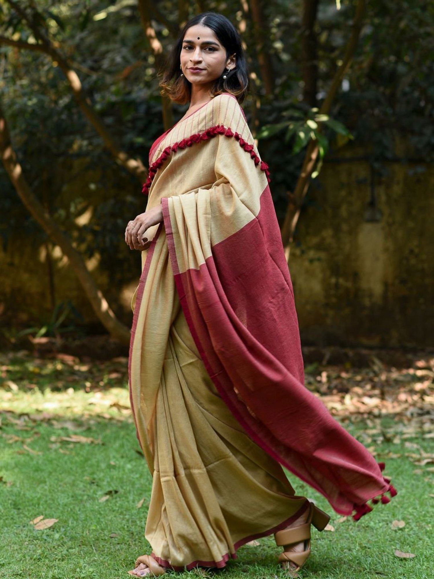 Odette Embroidered Sarees : Buy Odette Festive Designer Maroon Saree with  Unstitched Blouse Online | Nykaa Fashion