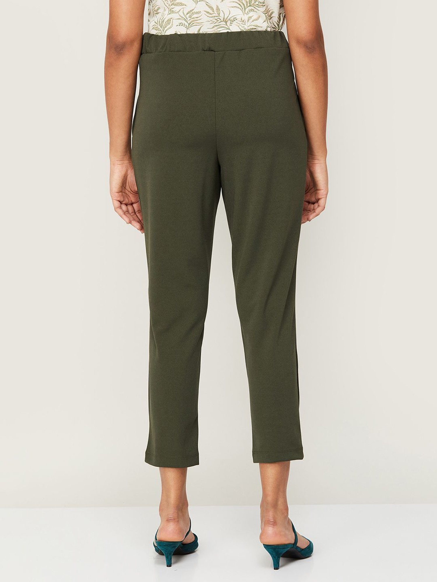 Paper bag trousers - Olive green - Ladies | H&M IN