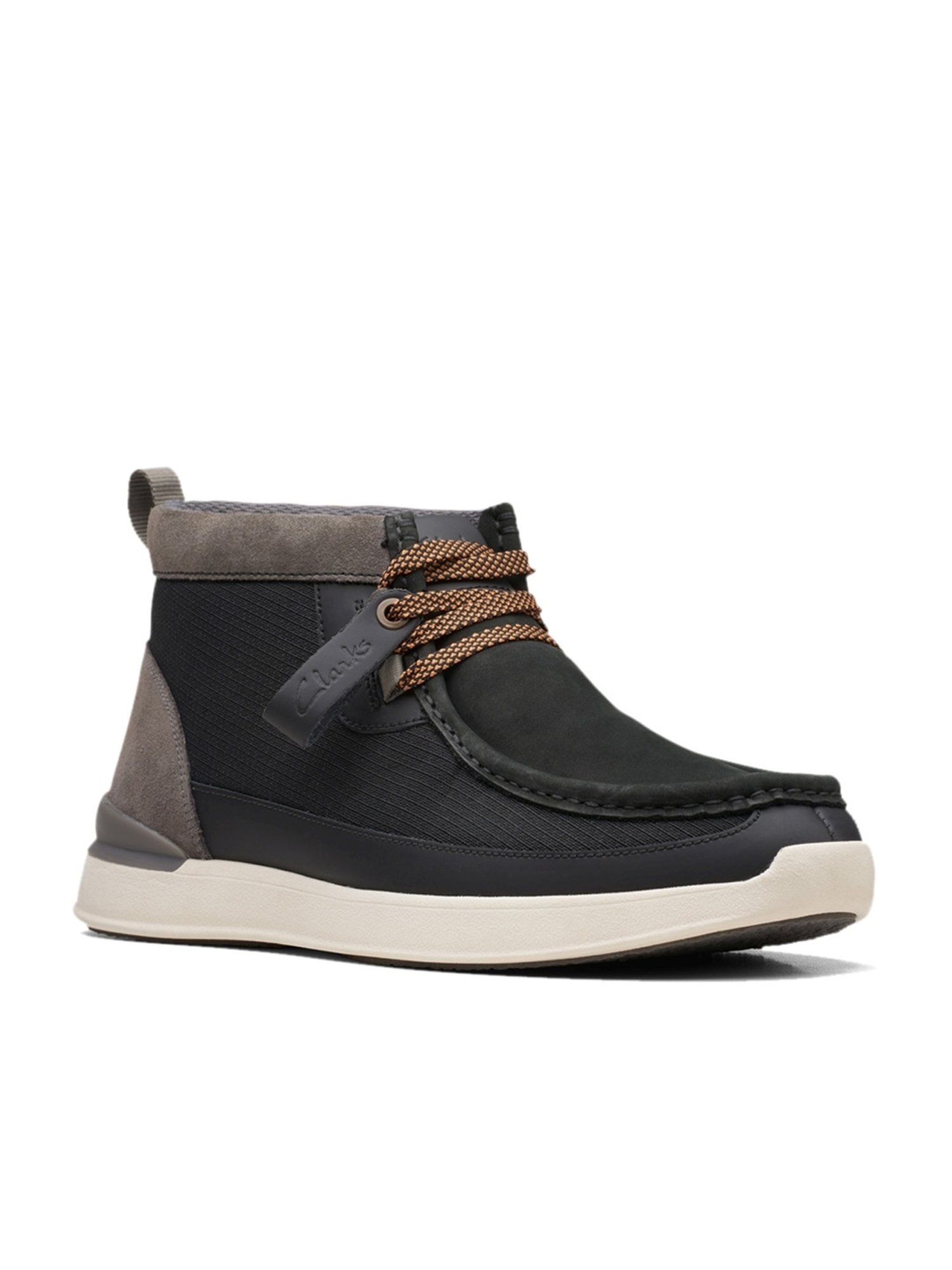 Clarks black hot sale chukka boots