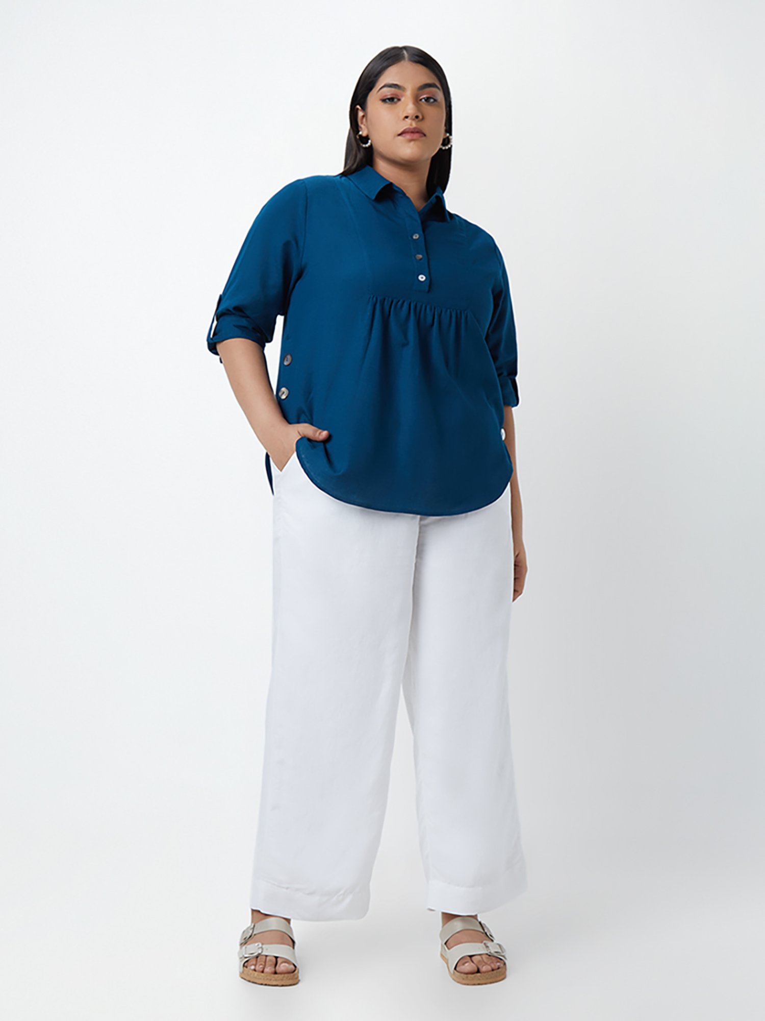 Lysse Vegan Pants: Accentuate Your Curves! - Gia On The Move