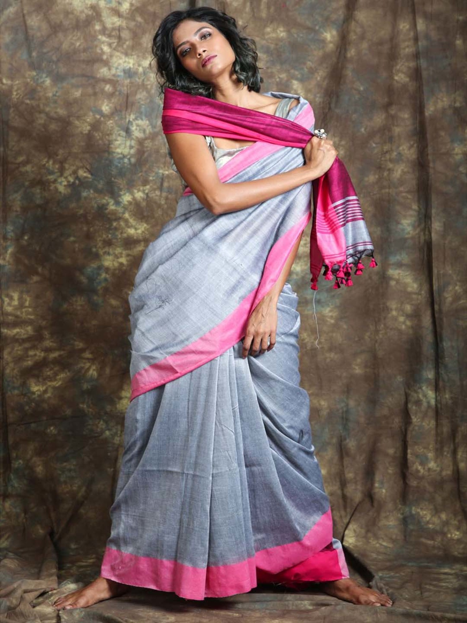 Discover 80+ pink saree with grey blouse super hot
