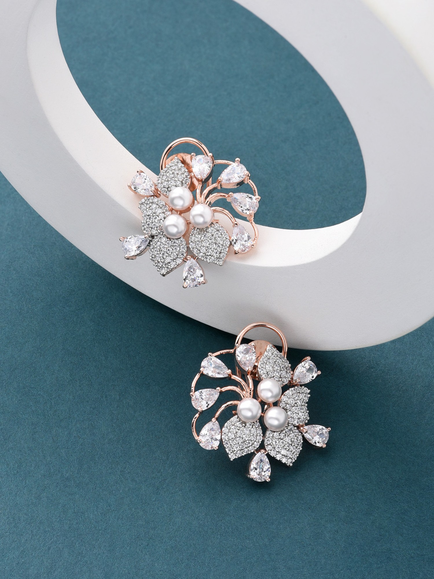 How to Buy Diamond Stud Earrings – 11 Things to Consider