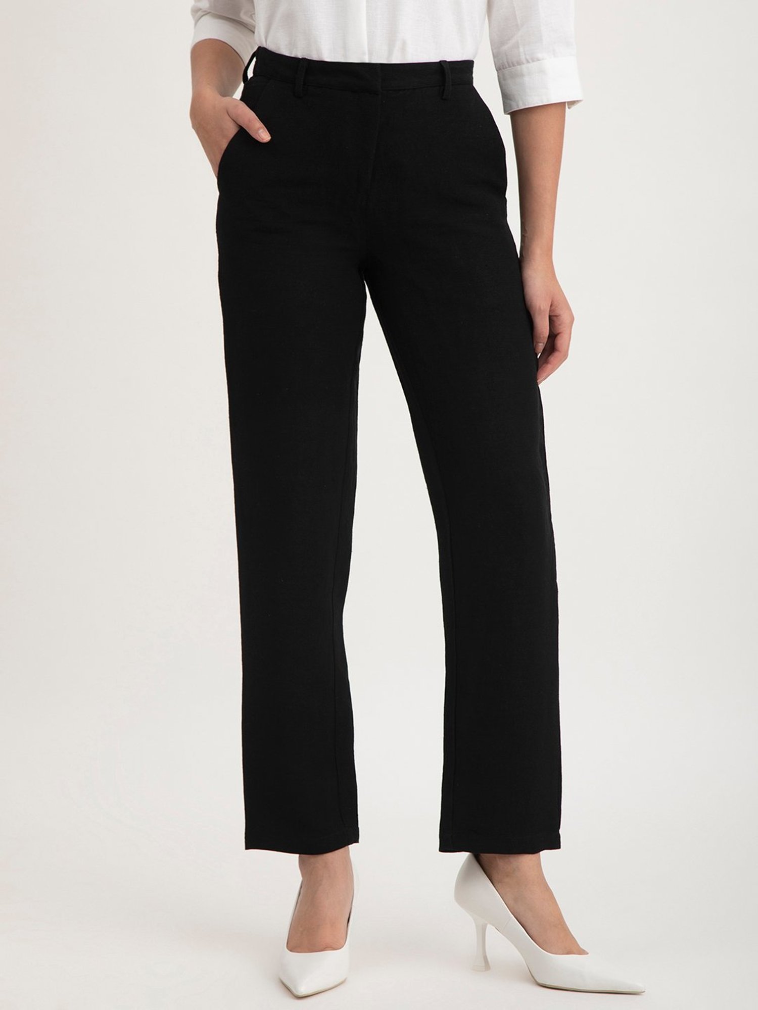 Buy Women's Black Straight Fit Trousers Online at Bewakoof