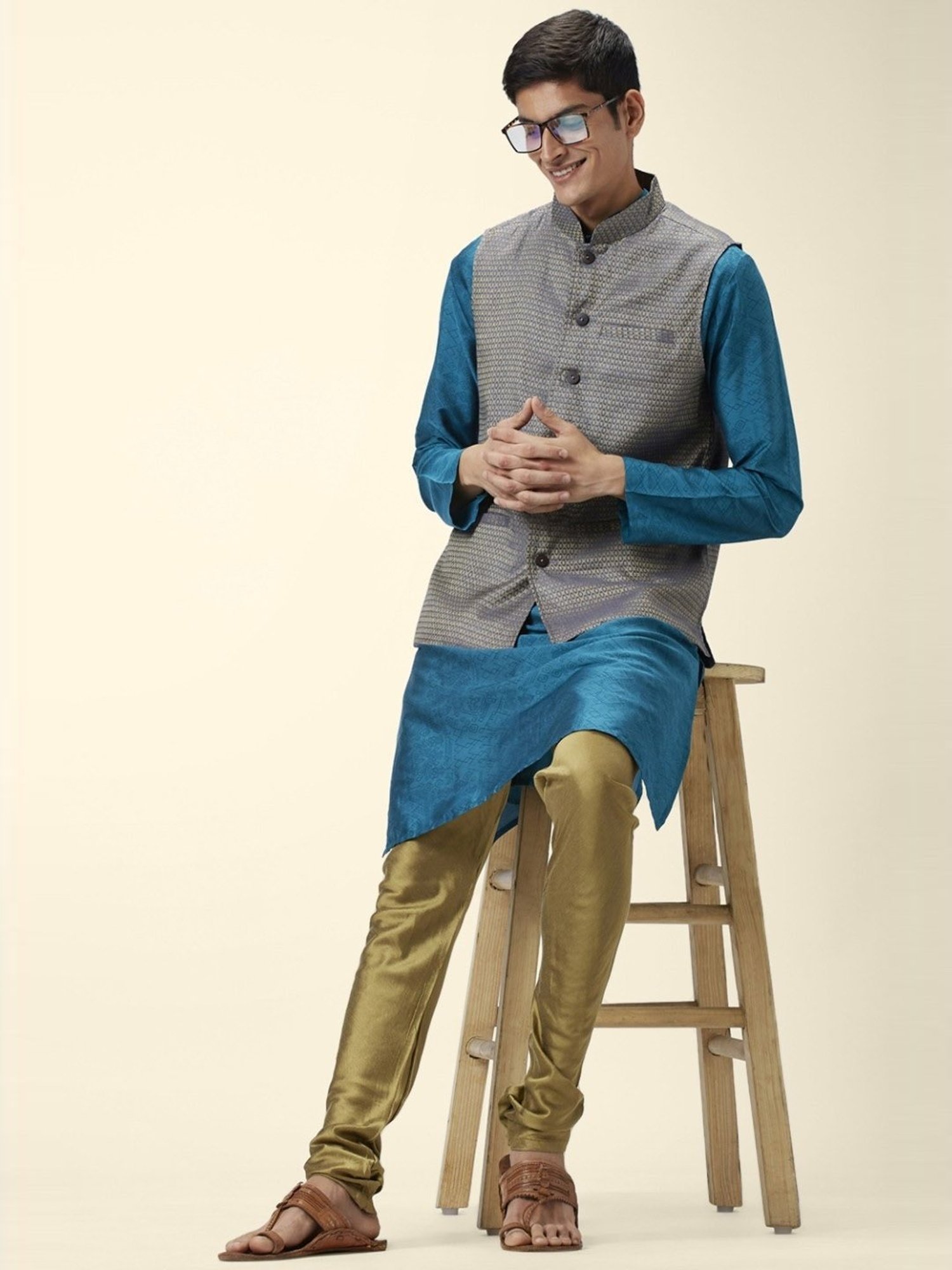 Buy Indus Route By Pantaloons Grey Linen Nehru Jacket - Nehru Jackets for  Men 1338738