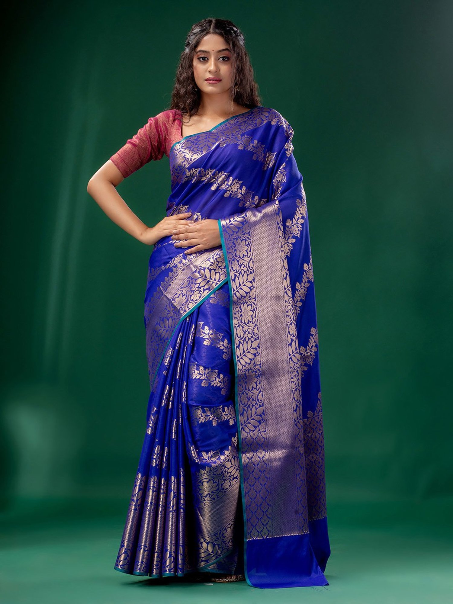 Royal Blue Silk Saree with Striking Geometric Jamdani Design – Thearyavart