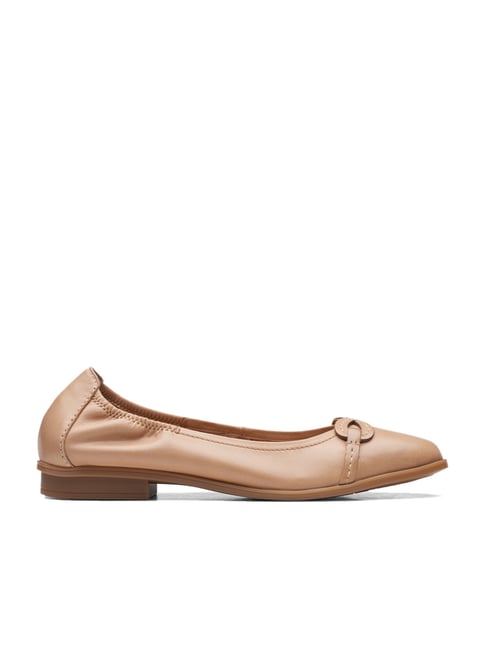 Clarks discount nude flats