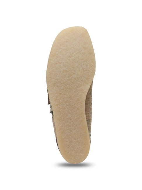 Clarks Women's Wallabee Beige Derby Shoes