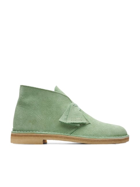 Clarks suede best sale chukka boots