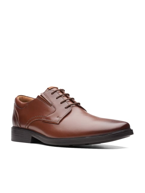 Clarks brown hotsell leather shoes