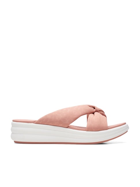 Clarks Women's Drift Ave Peach Thong Wedges