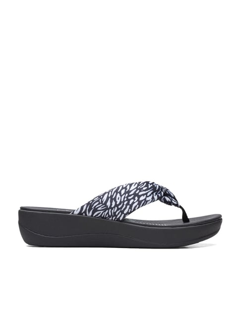 Clarks women's arla 2025 glison flip flop