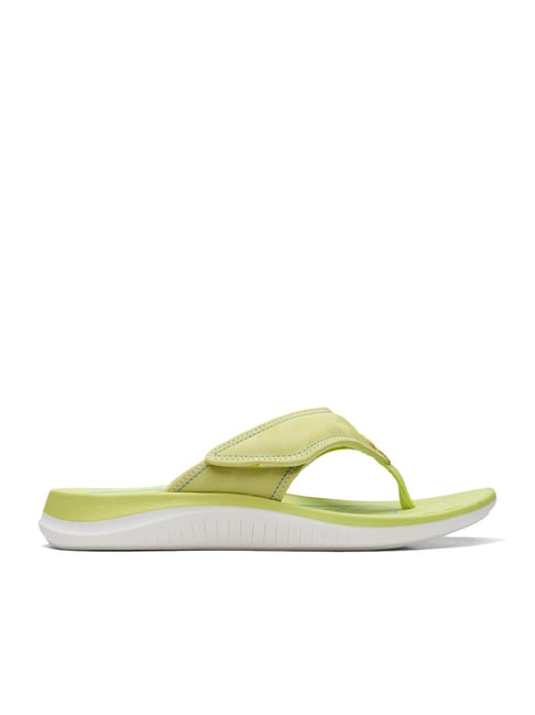 Buy Clarks Women s Glide Post 2 Lime Thong Wedges for Women at