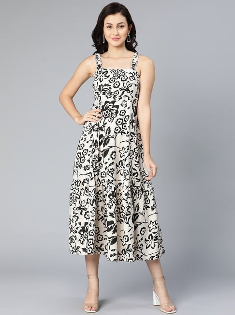 Oxolloxo Black & Off White Floral Print Fit & Flare Dress Price in India