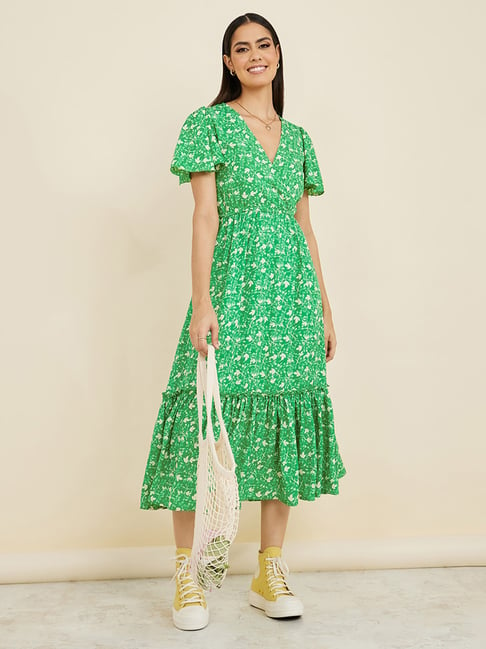 Buy Friends Like These Green Tulip Sleeve Belted Flute Hem Midi Dress from  Next India