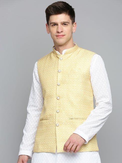 Haldi Yellow Indo Kurta Set with Zari Embroidered Nehru Jacket | Kurta  Jacket | Men – Laromani