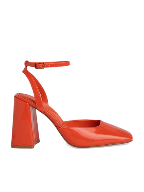 Buy Orange Flat Sandals for Women by BIG FOX Online | Ajio.com