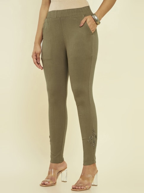 The Bottom Line Olive Green Cargo Joggers | Wide leg cropped pants, Olive  green pants, Pants for women