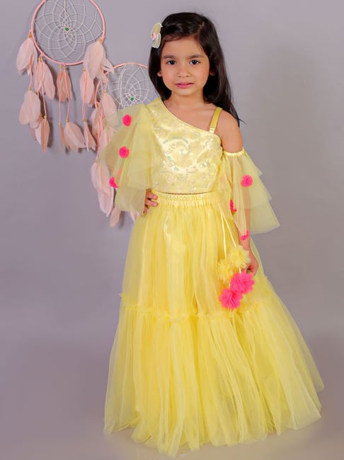 Buy Yellow Viscose Silk Hand Painted Nazira Print Bridal Lehenga Set For  Women by Kalista Online at Aza Fashions.