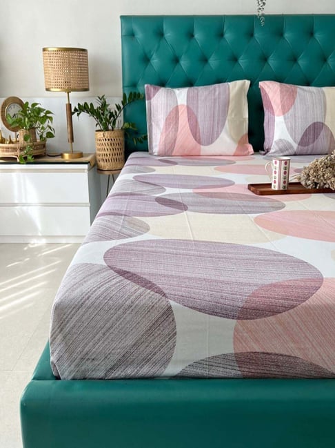 Urban Space Multicolor Cotton 200 TC King Bedsheet with Pillow Covers