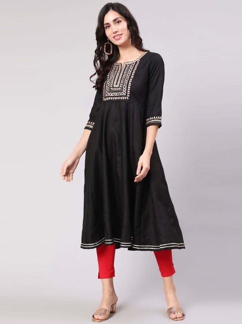 Aks Black Embroidered Flared Kurta