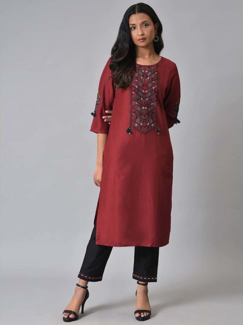 W Maroon & Black Embroidered Kurta Pant Set