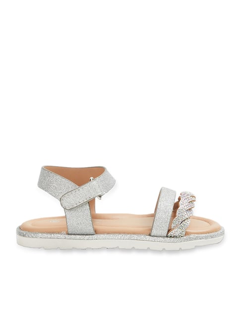 Paragon Kids Silver P Toes Sandals in Warangal - Dealers, Manufacturers &  Suppliers - Justdial