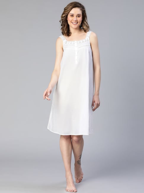 Oxolloxo White Cotton Night Dress-picture-45
