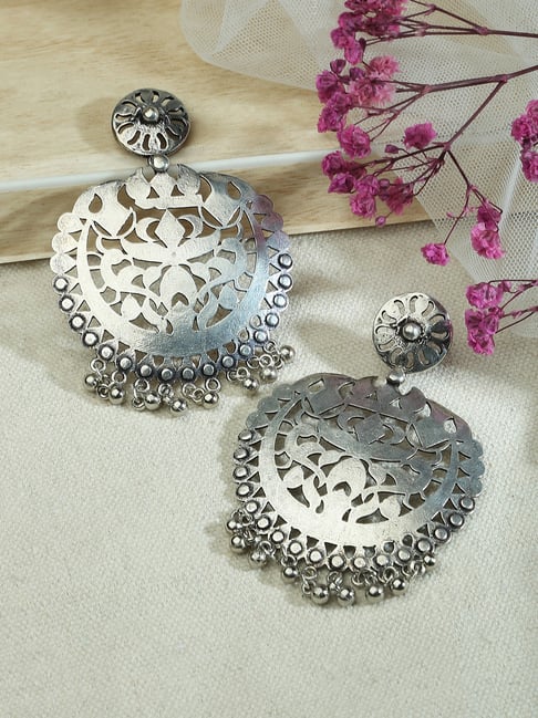 Buy Fida Floral Filigree Silver Dangler Earrings Online At Best