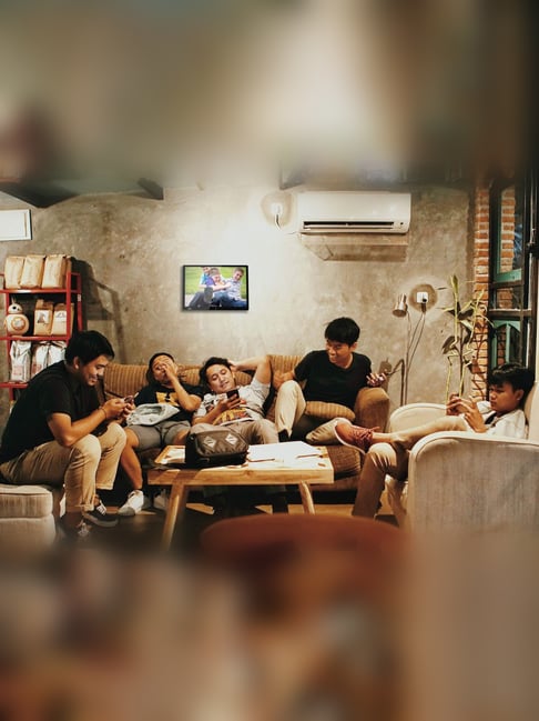 Miracle Digital 12 inch Digital Photo Frame HighDef Screen Built in