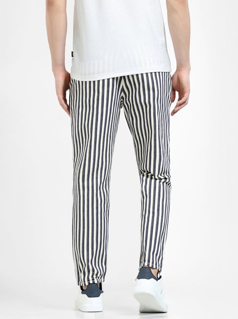 Plus Size Aari White Trousers – DESINOOR.COM