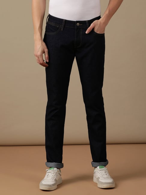 Men's Selvedge Slim Tapered Jeans in Indigo - Thursday