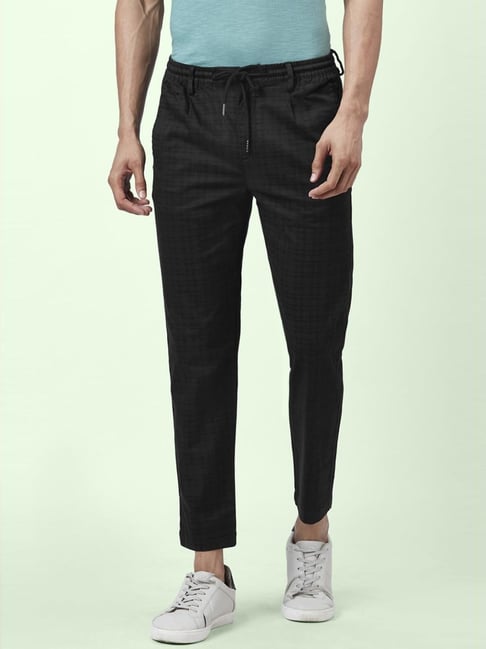 Urban Ranger Men Solid Forest Green Trousers - Selling Fast at  Pantaloons.com