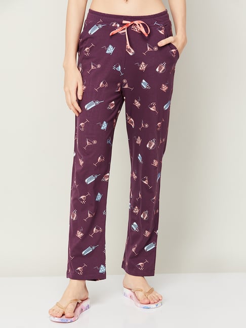 Pyjamas with your discount face on them