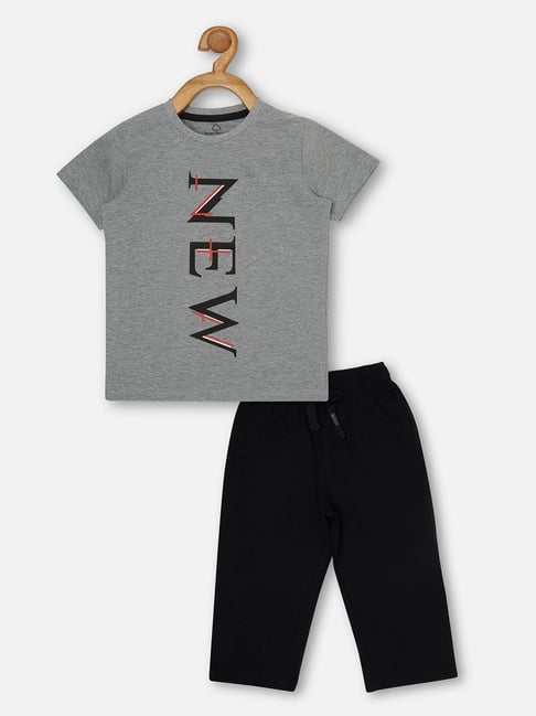 Sweet Dreams Kids Grey & Black Printed T-Shirt with Capri