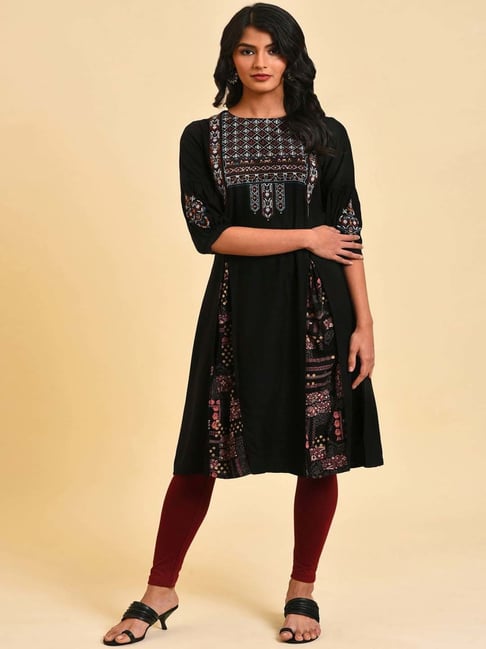 W Black & Maroon Embroidered Kurta Pant Set