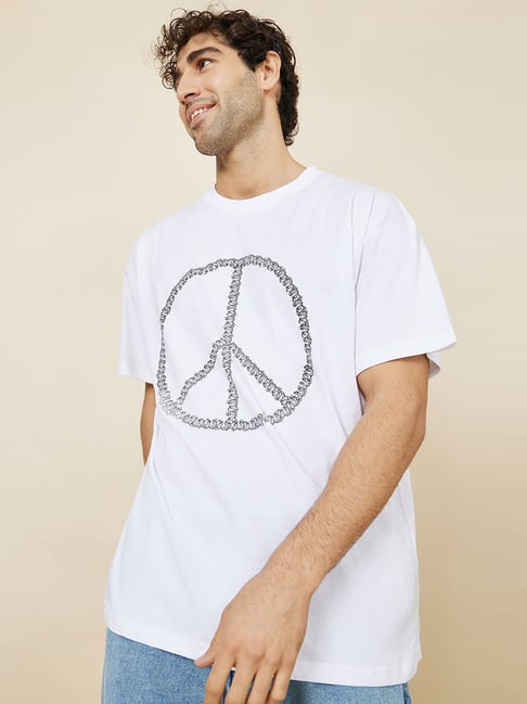 Buy Styli White Cotton Relaxed Fit Printed T-Shirts for Mens