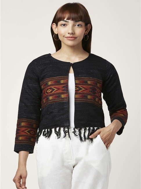 Buy Akkriti by Pantaloons Black Jacquard Pattern Shrug for Women