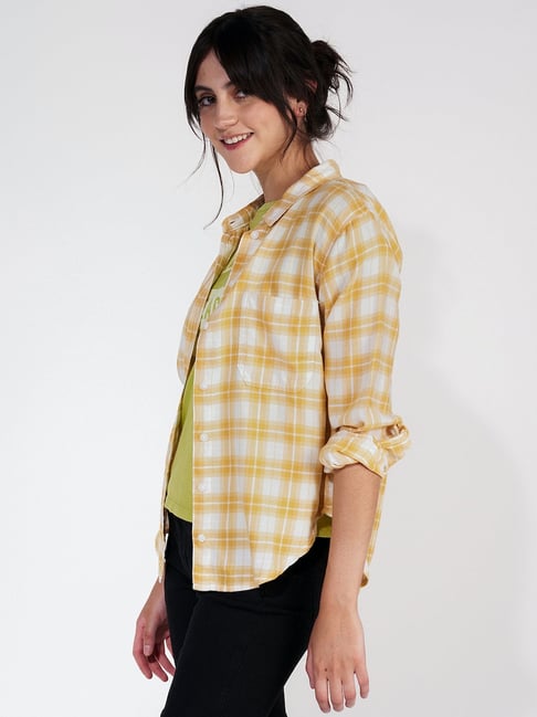 american eagle yellow shirt